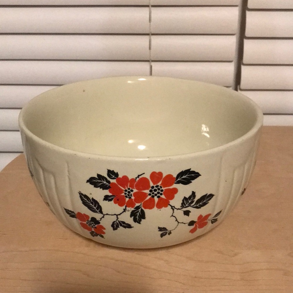 Vintage Hall’s Mixing Bowl